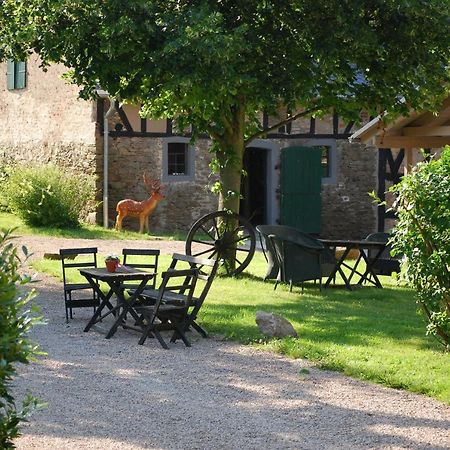 Hof Liebeneck Bed & Breakfast Osterspai Bagian luar foto